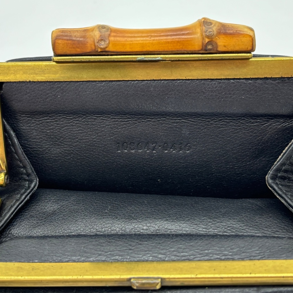 Gucci Vintage Black Leather Coin Purse with Bamboo Kiss Lock - Picture 5 of 5